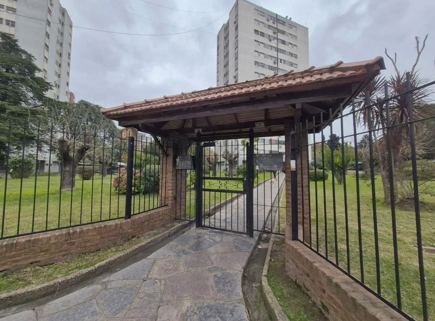 VENTA 3 AMBIENTES CON COCHERA - VILLA CELINA 5