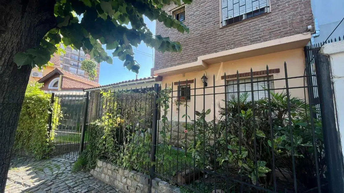 VENTA CASA 5 AMBIENTES - PILETA - CIUDAD JARDÍN 2