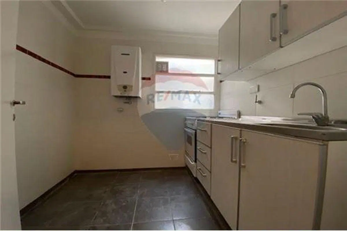 Venta 2 ambientes con Patio Apto Crédito 5