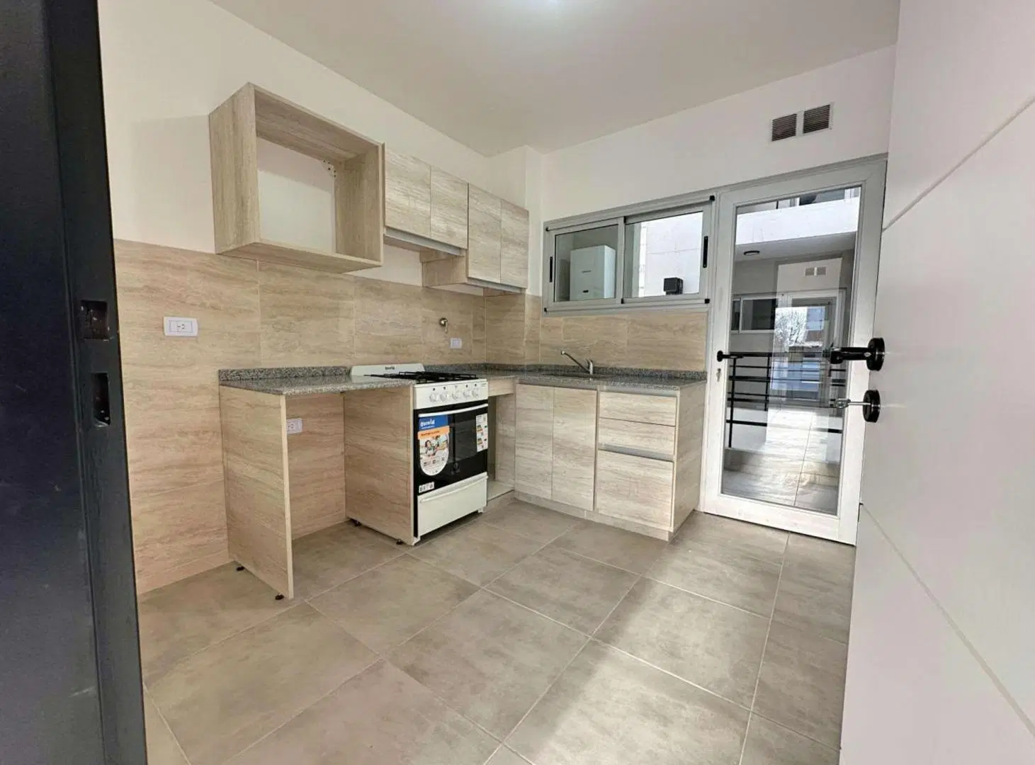 VENTA DPTO 2 AMB CON BALCÓN Y PARRILLA 5
