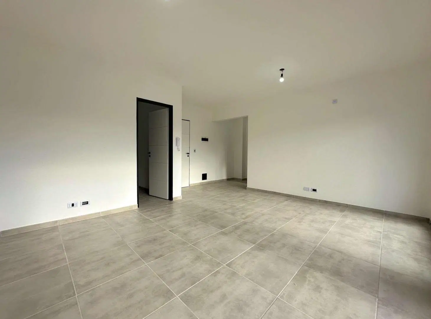 VENTA DPTO 2 AMB CON BALCÓN Y PARRILLA 2