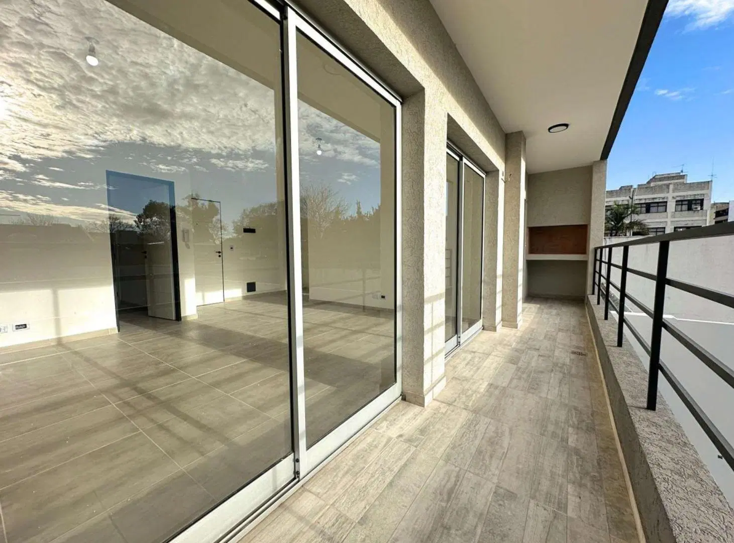 VENTA DPTO 2 AMB CON BALCÓN Y PARRILLA 4