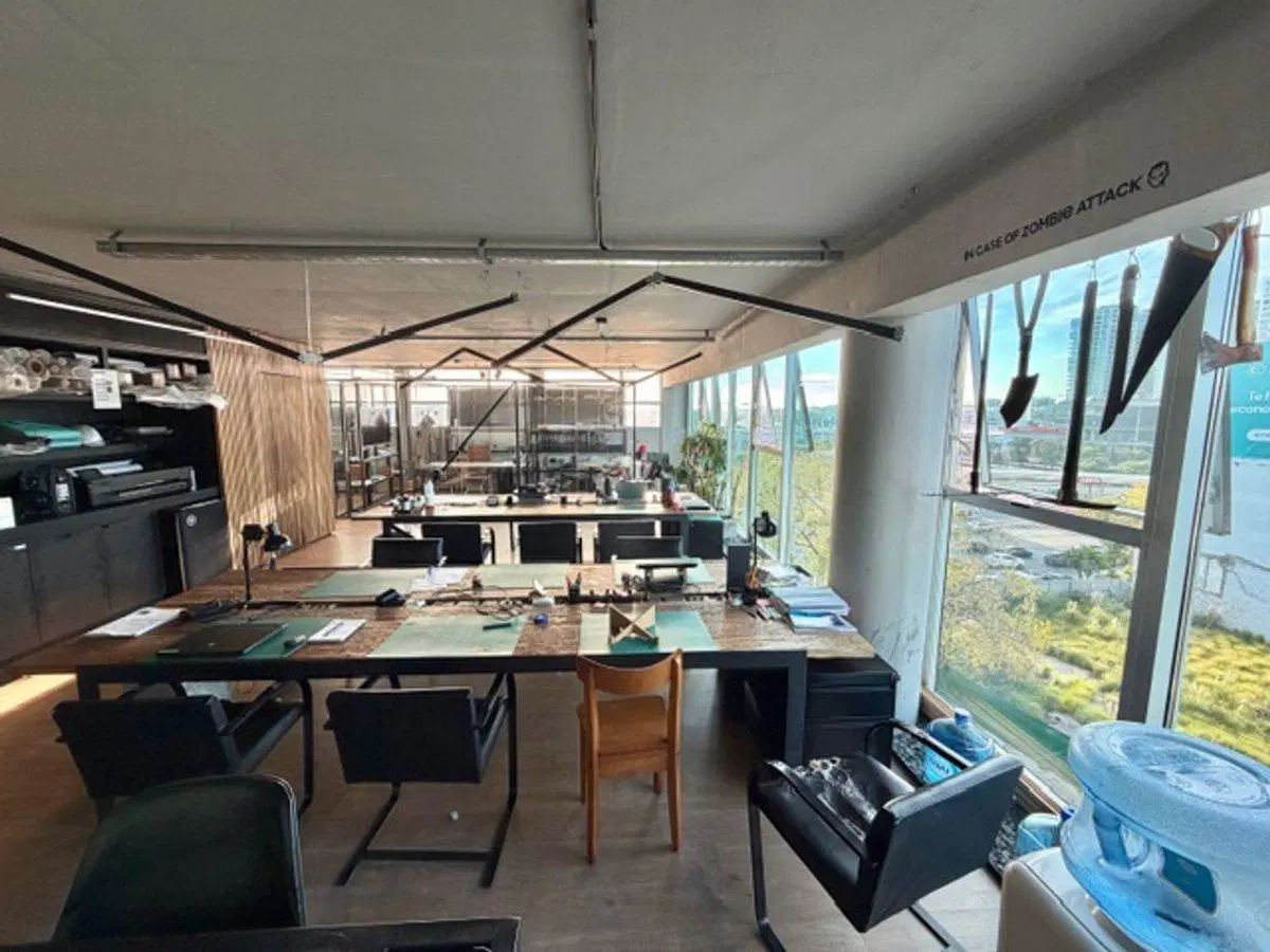 VENTA Oficina 90 m2 con cochera - VICENTE LOPEZ 3