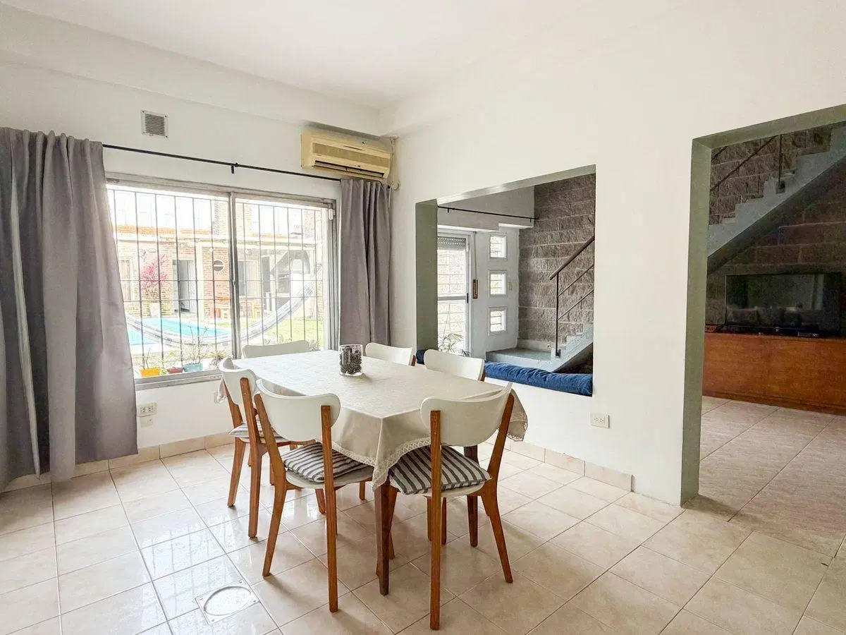 CASA 5 AMBIENTES BOULOGNE PILETA - PERMUTA 4