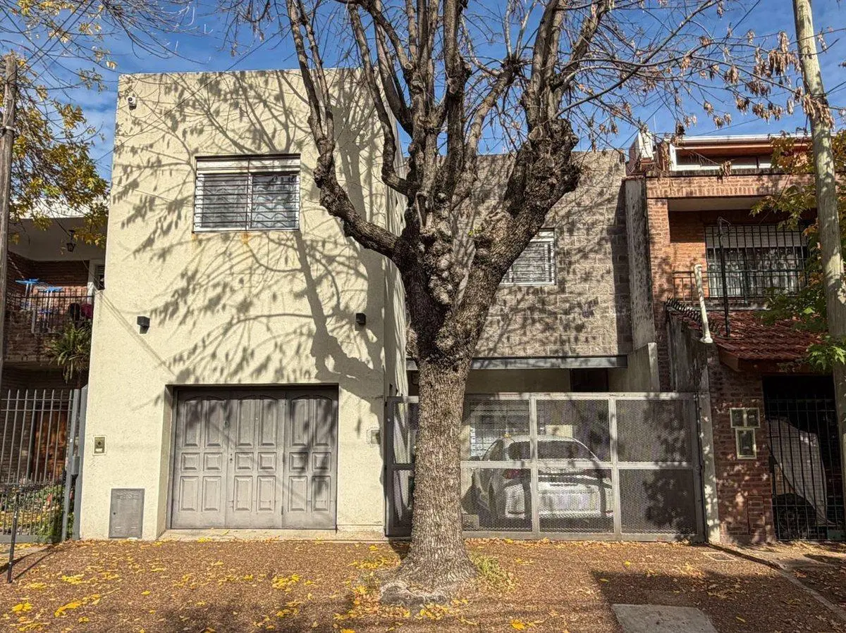CASA 5 AMBIENTES BOULOGNE PILETA - PERMUTA 3