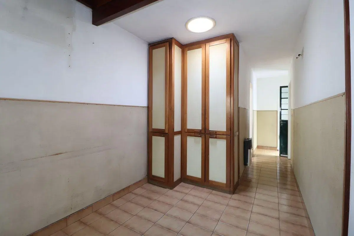 Venta casa 3 amb c/ cochera Castelar 2