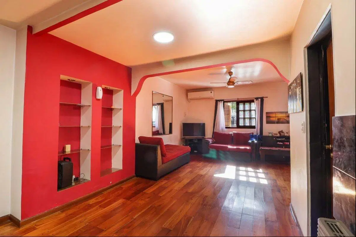 VENTA CASA 3 AMBIENTES CON COCHERA EN MONTE CASTRO 3