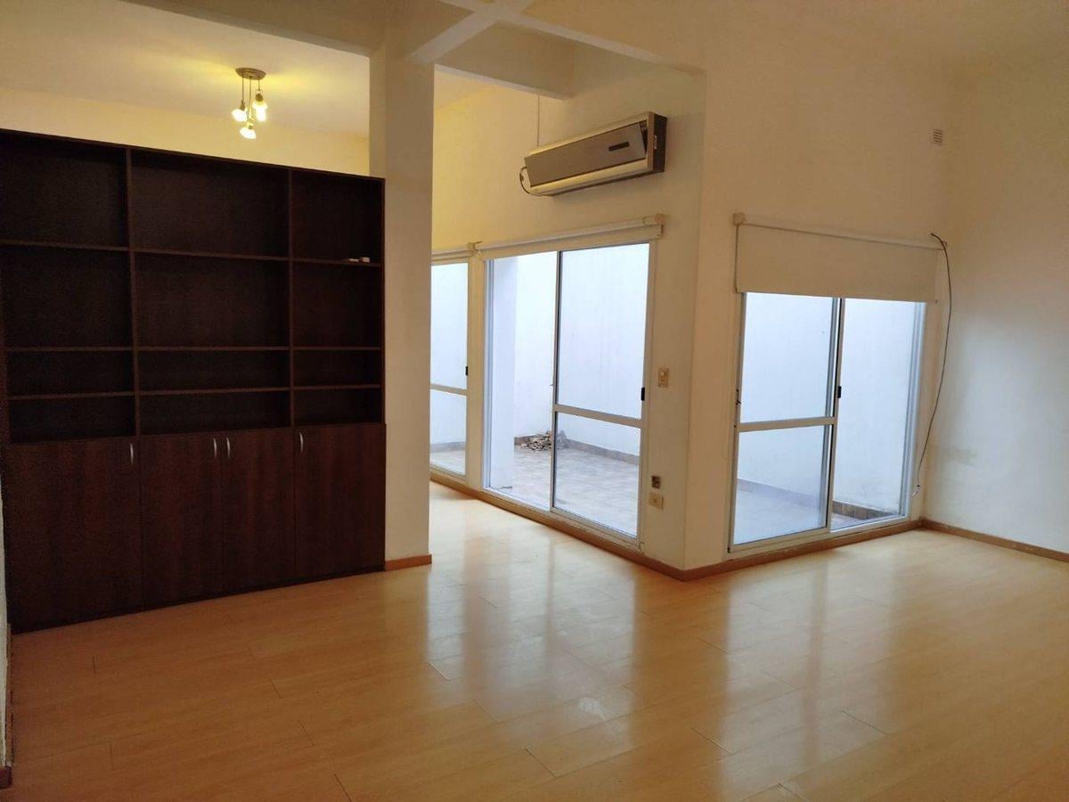 En venta Ph de 2 amb con 2 patios en PB Chacarita