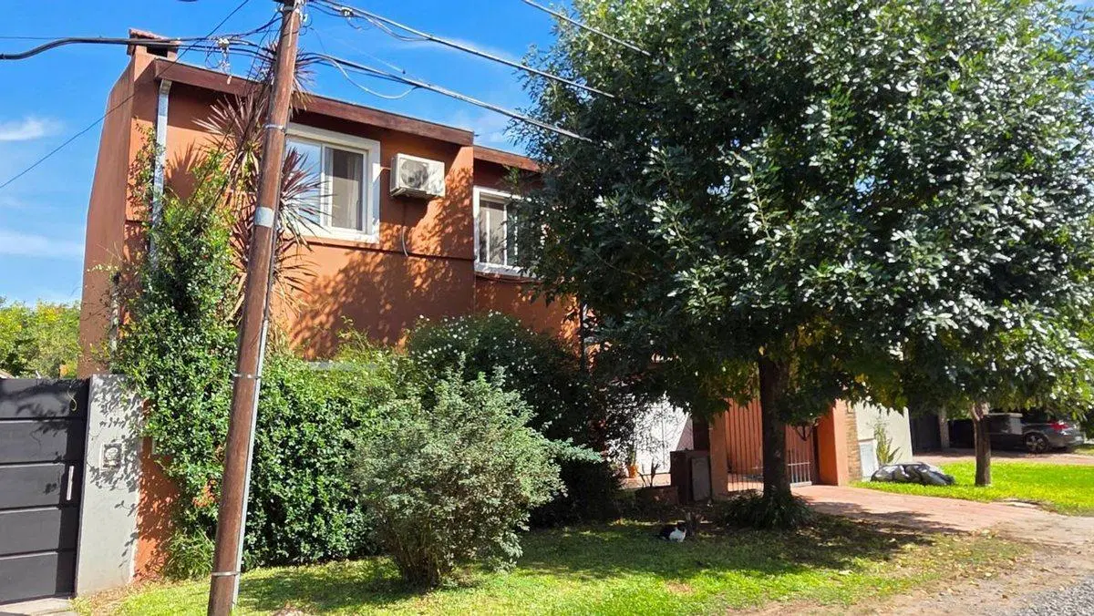 Venta Casa 4 Amb + Pileta + Jardin en Montecarlo 4