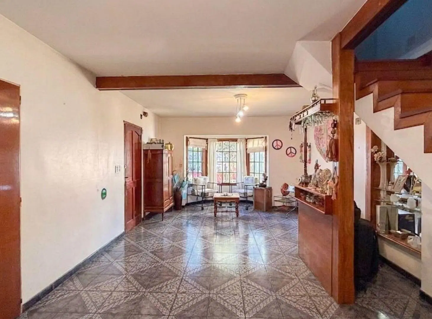 VENDE CASA 5 AMB/A. CREDITO/PERMUTA/MULTIFAMILIA 3