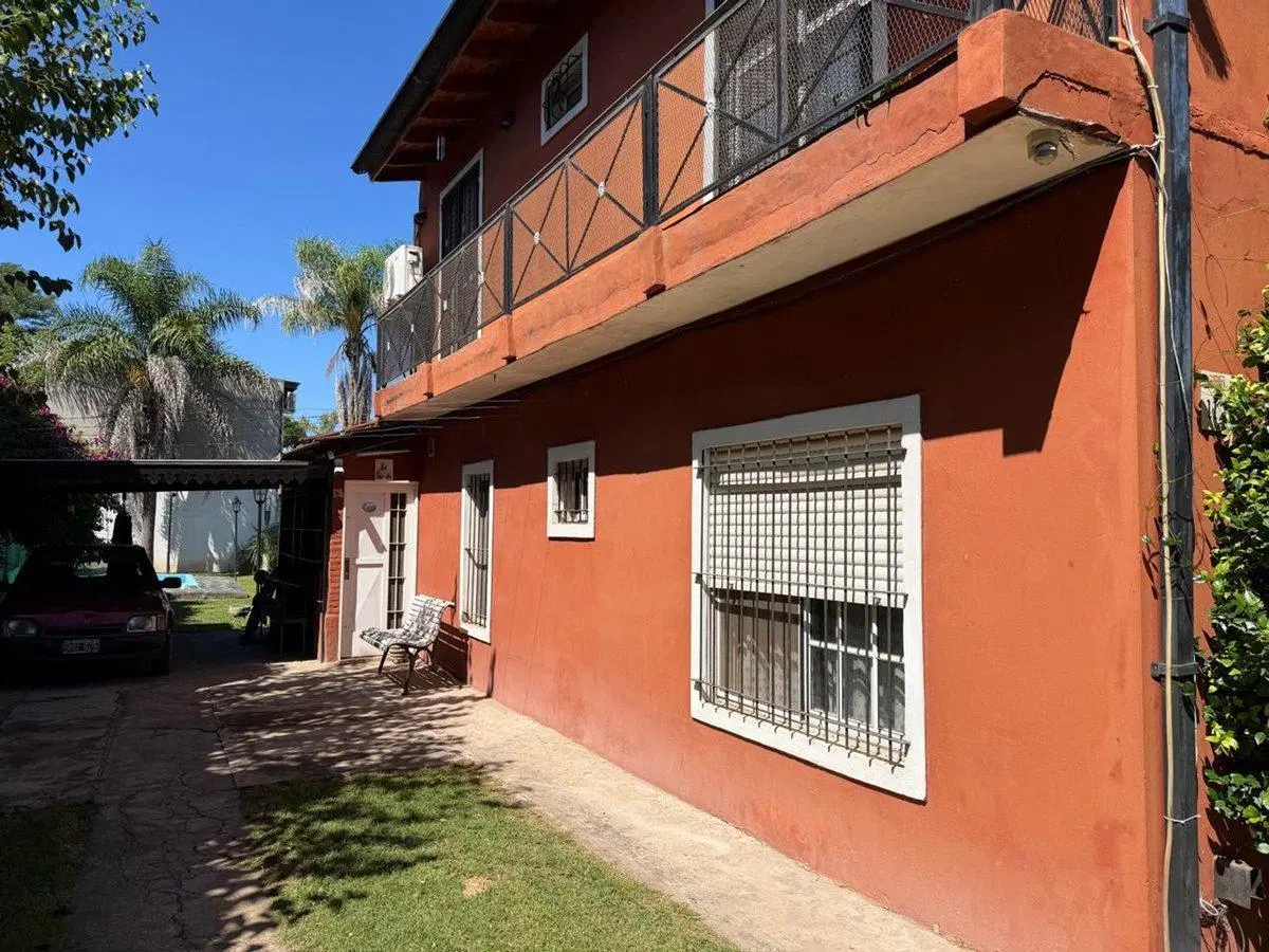Venta Casa 4 ambientes Del Viso Jardin Pileta 2