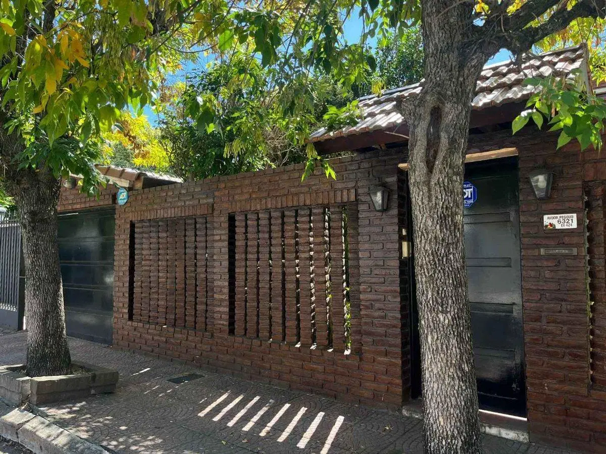 VENTA  CASA 6 AMBIENTES CIUDAD JARDÍN 2