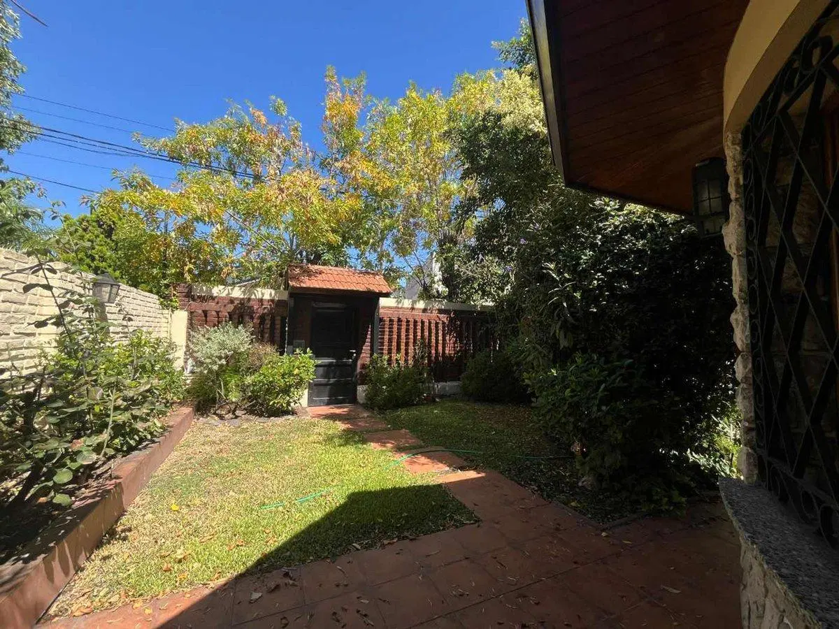 VENTA  CASA 6 AMBIENTES CIUDAD JARDÍN 4