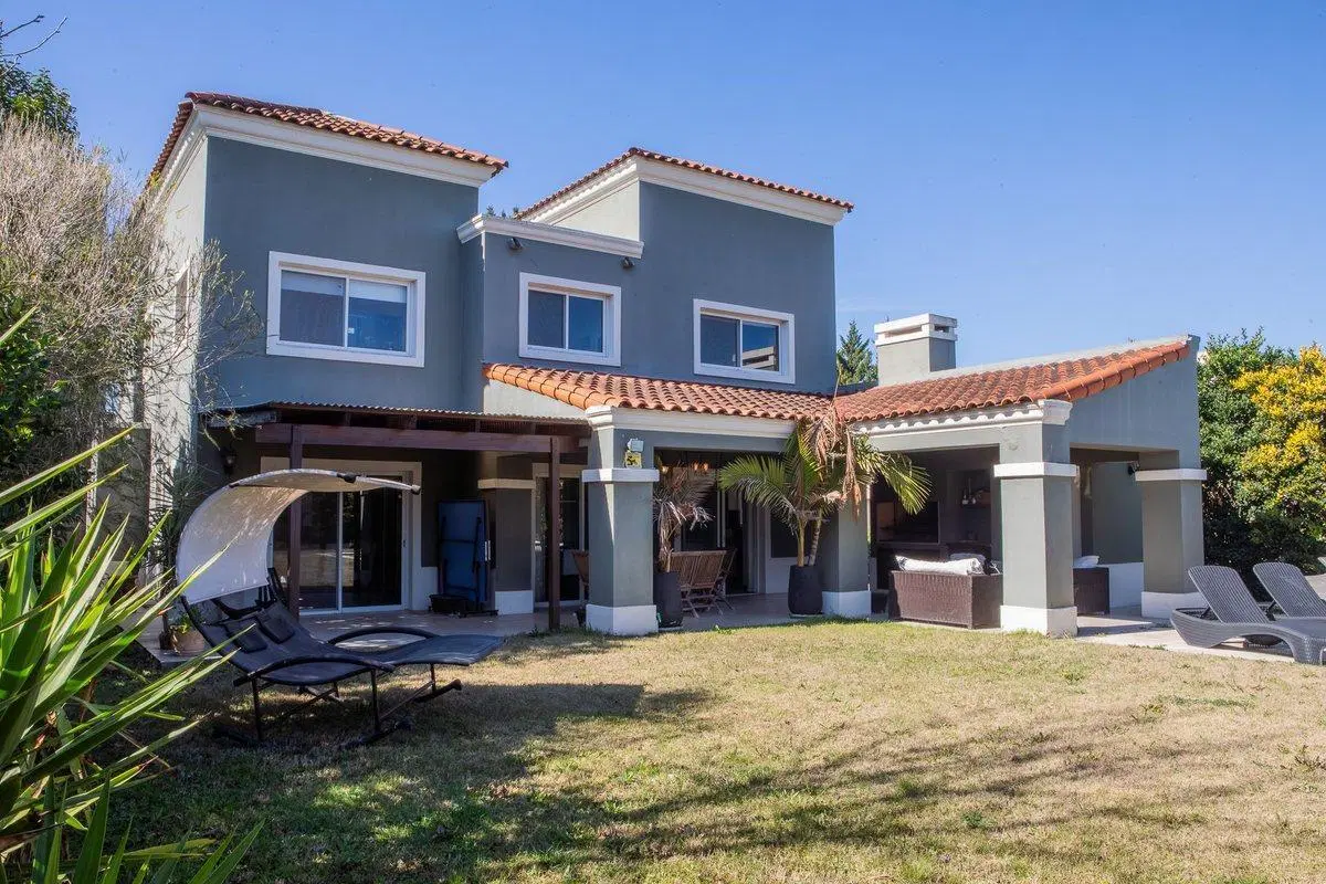 VENTA CASA 5 AMB Y DEP. C/BAÑO OPORTUNIDAD! APTA C 4