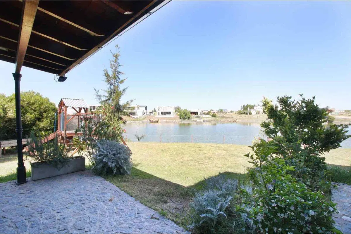 Casa venta en San Sebastian a la laguna 4
