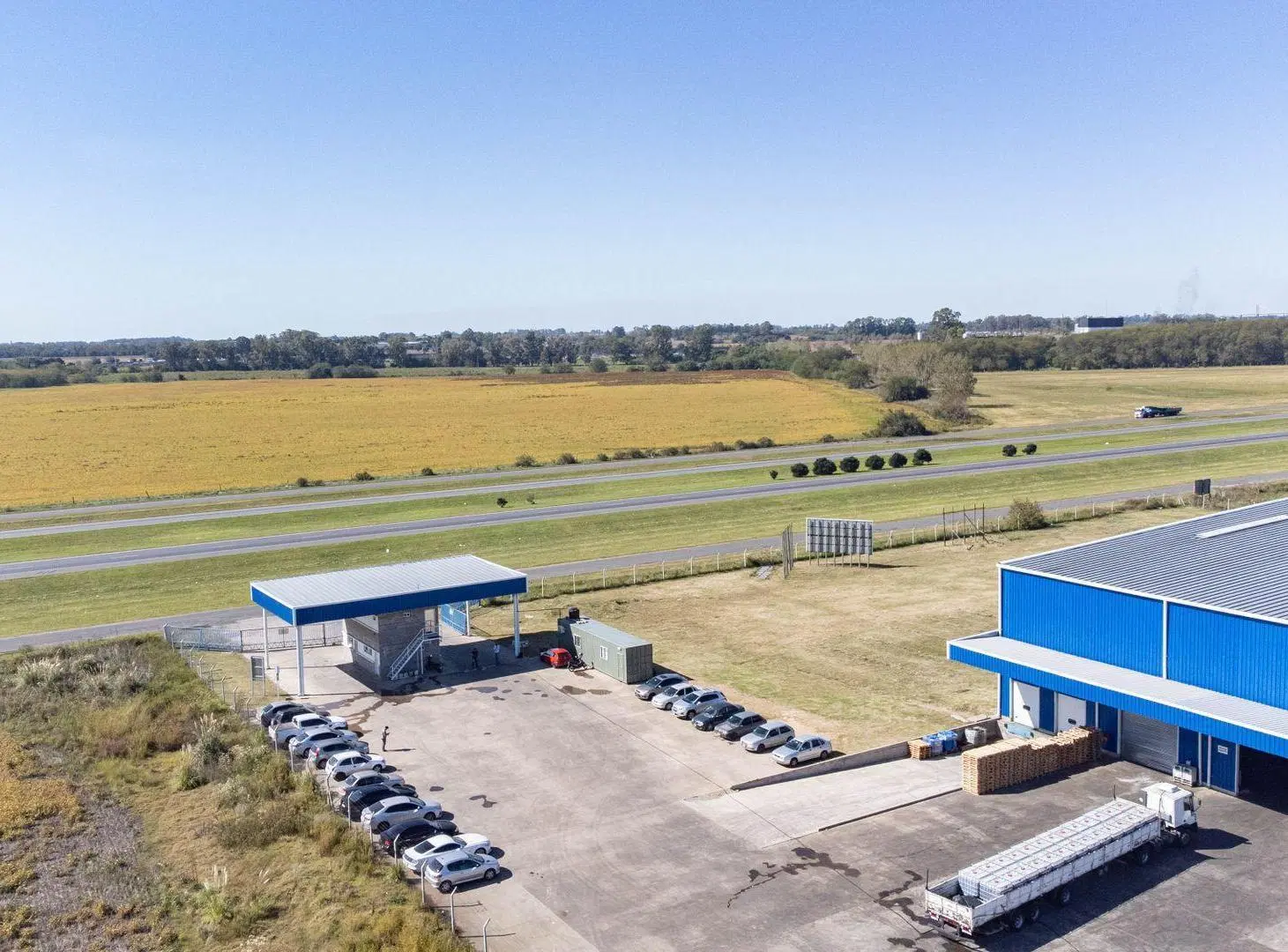 ALQUILER NAVE INDUSTRIAL DE 4.300 M2 - ZARATE 4