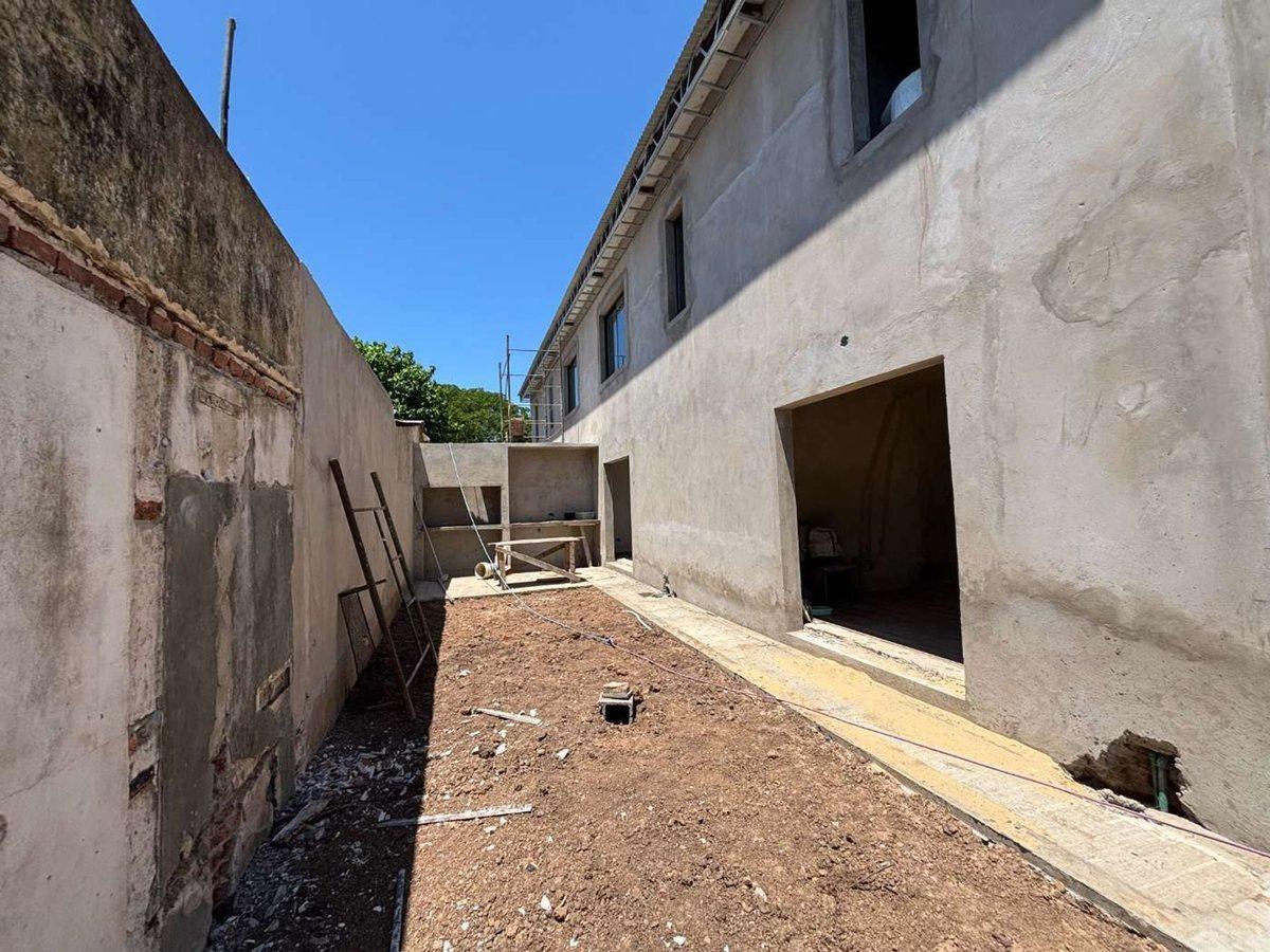 CASA DUPLEX BECCAR A ESTRENAR 4 AMB PILETA JARDIN