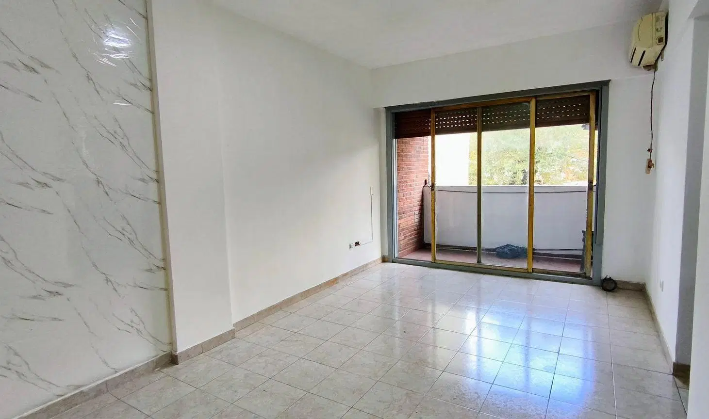 VENTA DEPTO. 2 AMBIENTES BALCON FRENTE OLIVOS 3
