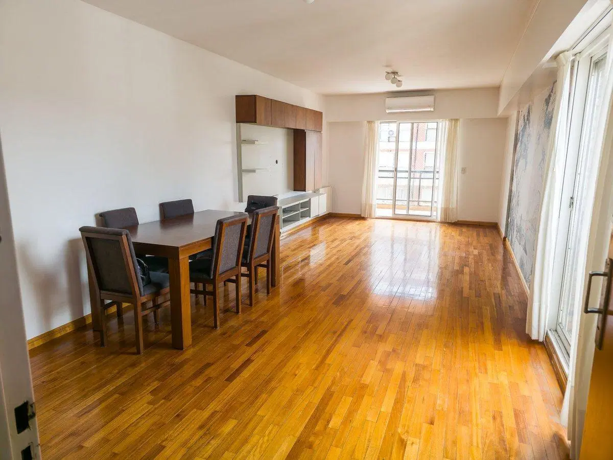 Venta departamento 4 amb. con cochera en Belgrano. 5