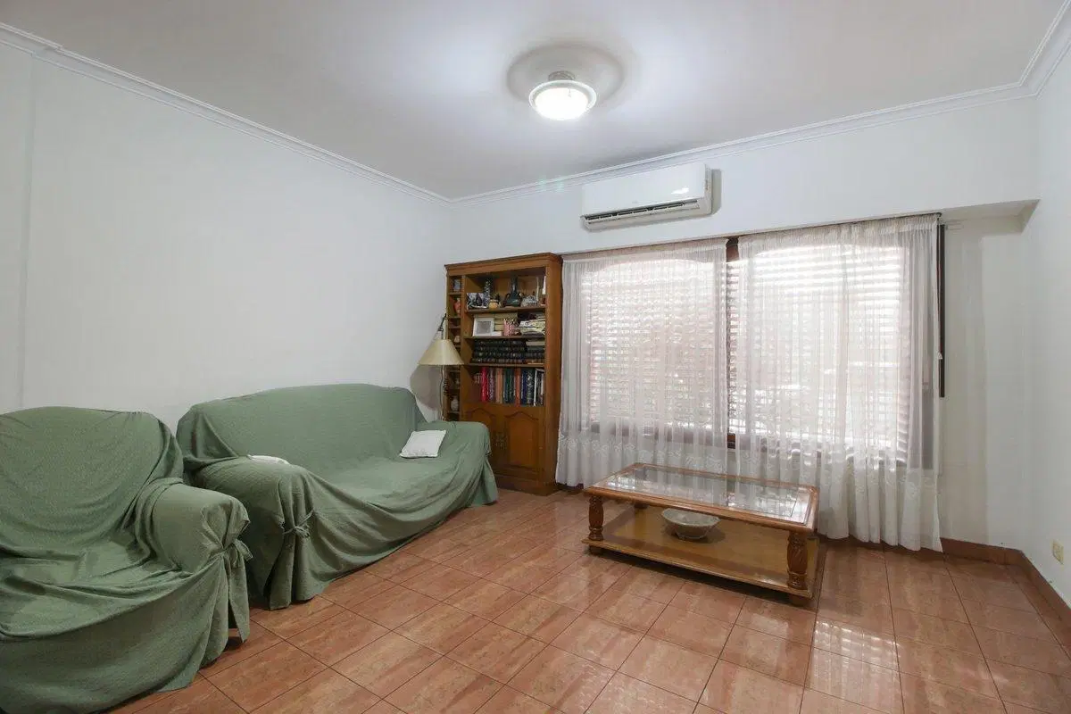 VENTA CASA 6 AMBIENTES DE CATEGORIA EN MATADEROS 3