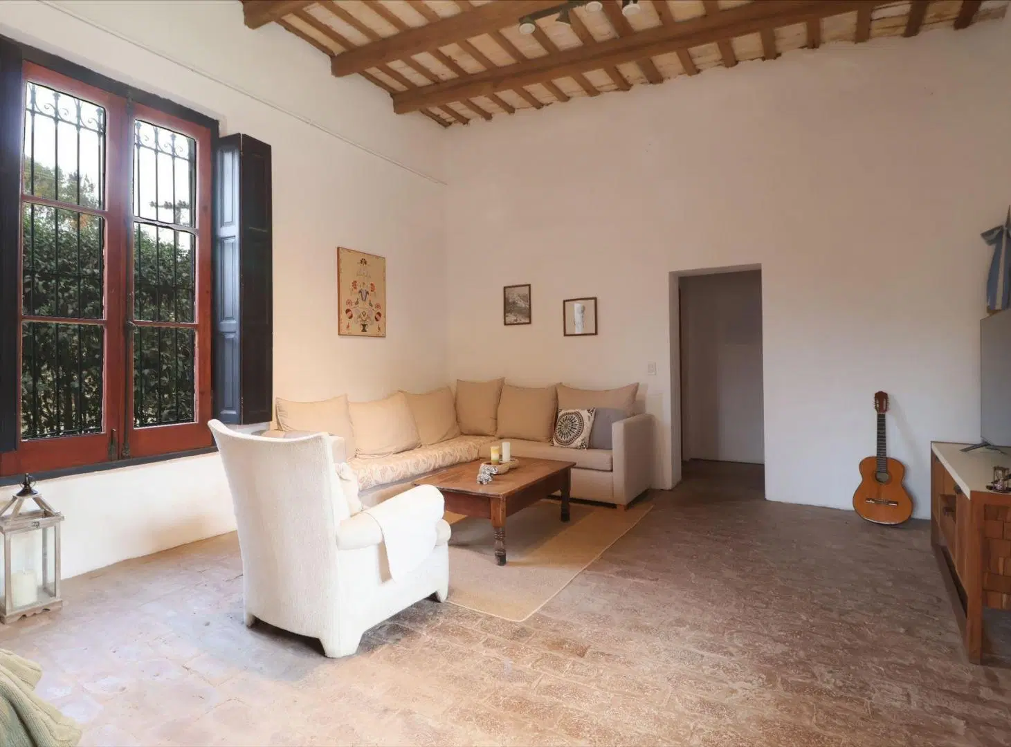 CASA 4 AMBIENTES REFACCIONADA CON PILETA PARQUE 5