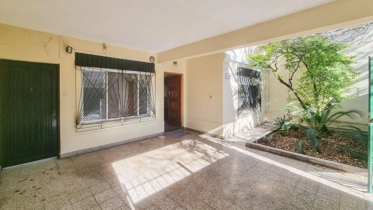 VENTA CASA 3 AMBIENTES CON PATIO - VILLA BALLESTER 3