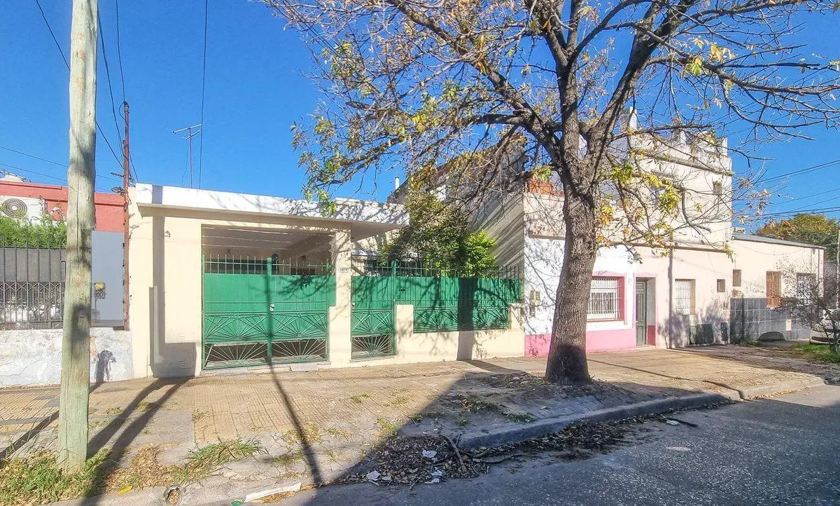 VENTA CASA 3 AMBIENTES CON PATIO - VILLA BALLESTER 5