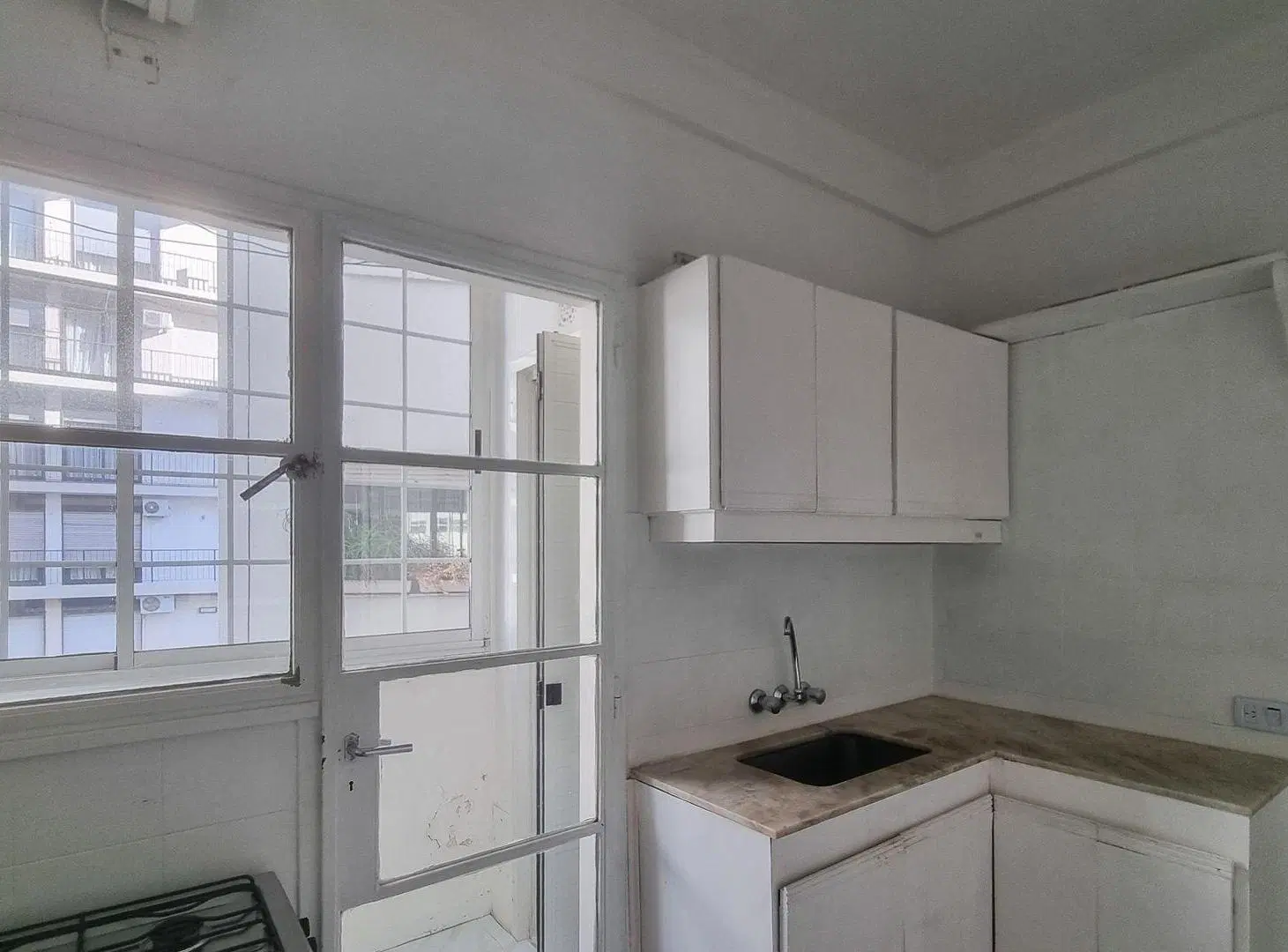 Venta depto. tres amb, con dependencia en Palermo 2