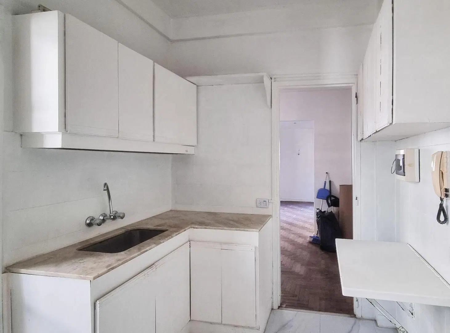 Venta depto. tres amb, con dependencia en Palermo 4