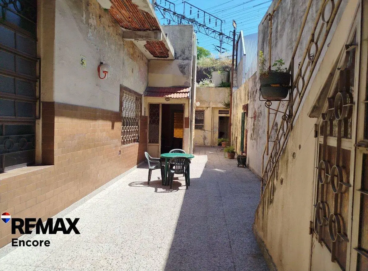 Venta casa 3 amb patio terraza con local  Barracas 3
