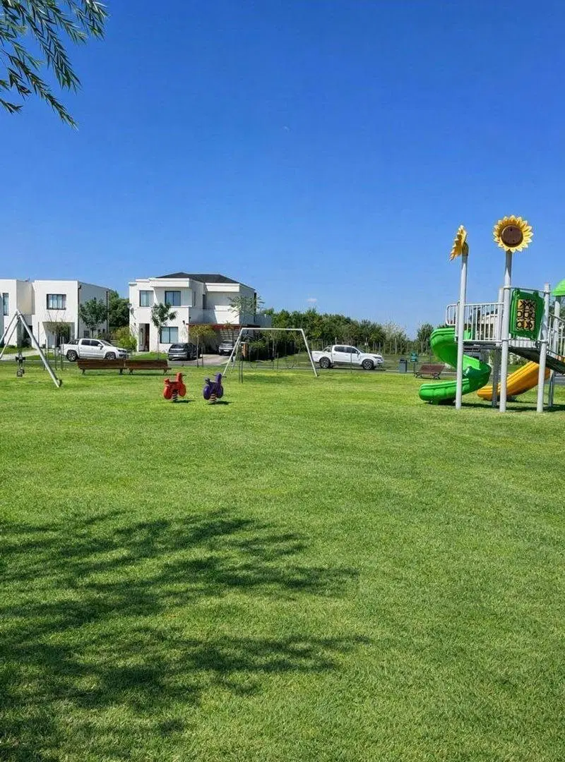 VENTA LOTE A LA LAGUNA EN B. SANTA ANA, BENAVIDEZ 4