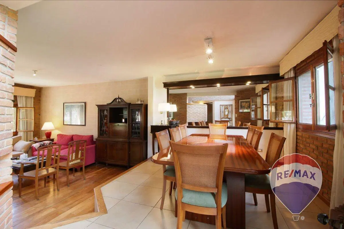 VENTA CASA OLIVOS 8 AMB JARDIN PILETA QUINCHO PLAY 2