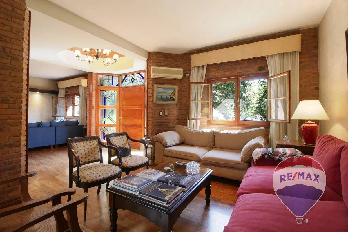 VENTA CASA OLIVOS 8 AMB JARDIN PILETA QUINCHO PLAY 5
