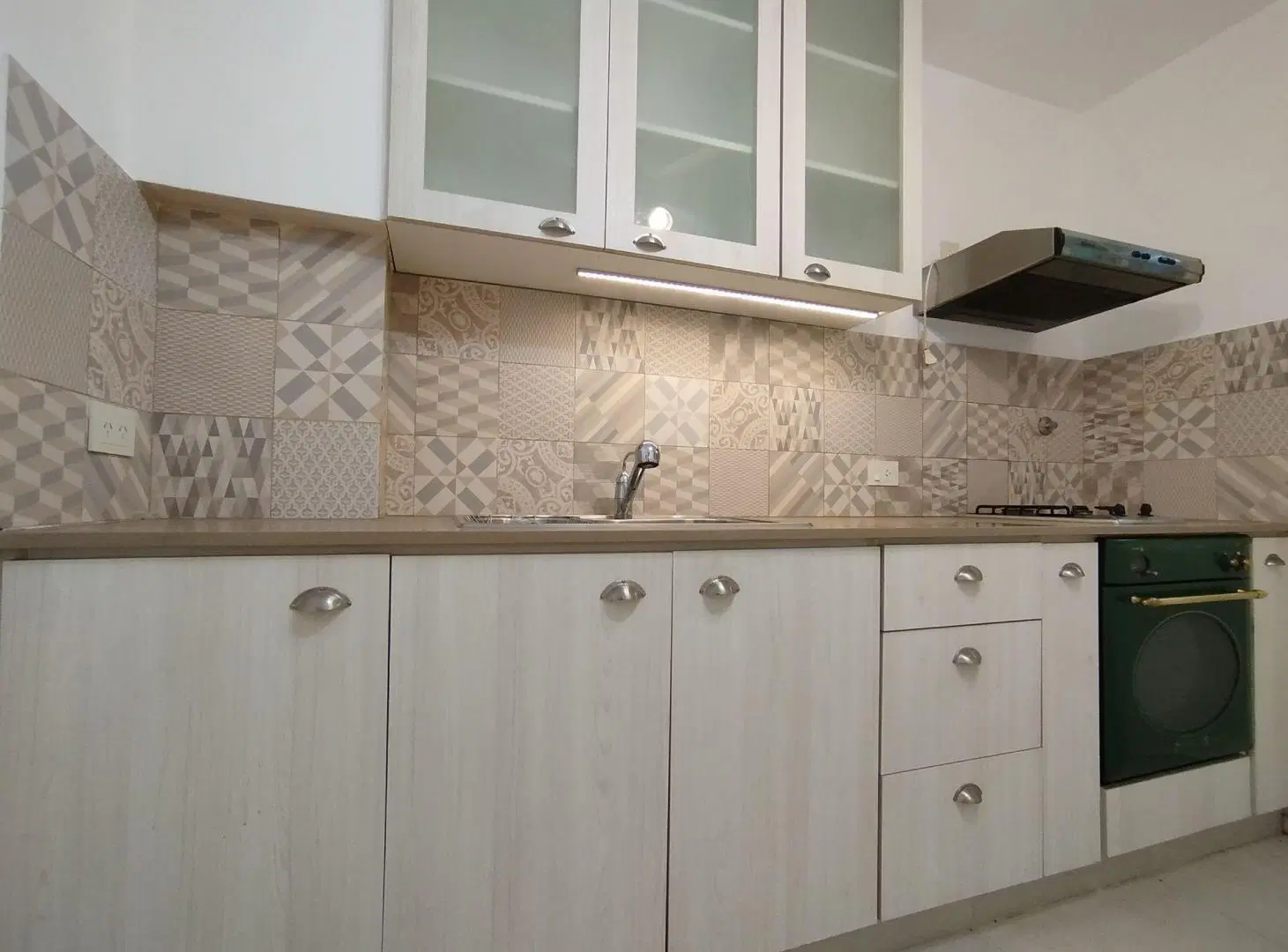 VENDE DTO 3AMB S. ISIDRO CENTRO PB PATIOS PERMUTA 4