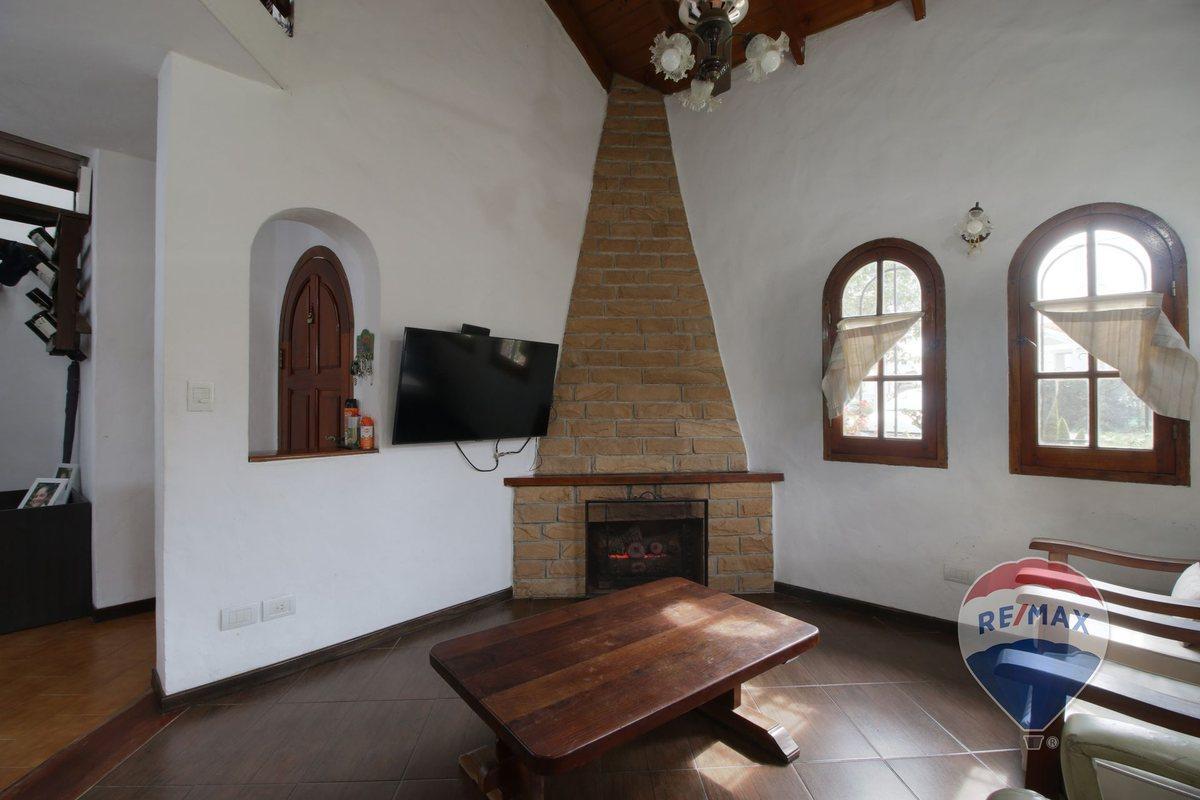 Foto de Casa 5amb Lote Grande Aranjuez Country OPORTUNIDAD, imagen 2