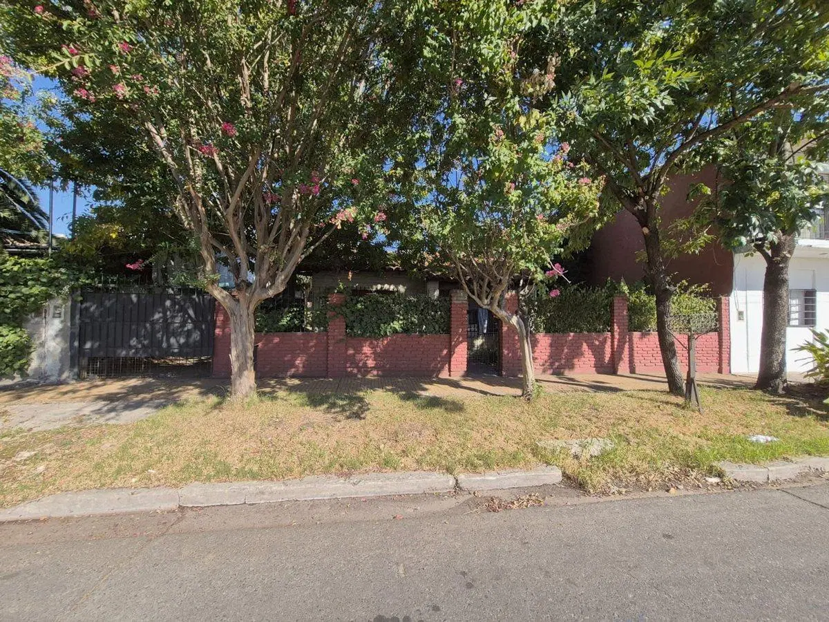 VENTA CASA 3 AMBIENTES ITUZAINGO CON GRAN TERRENO 4
