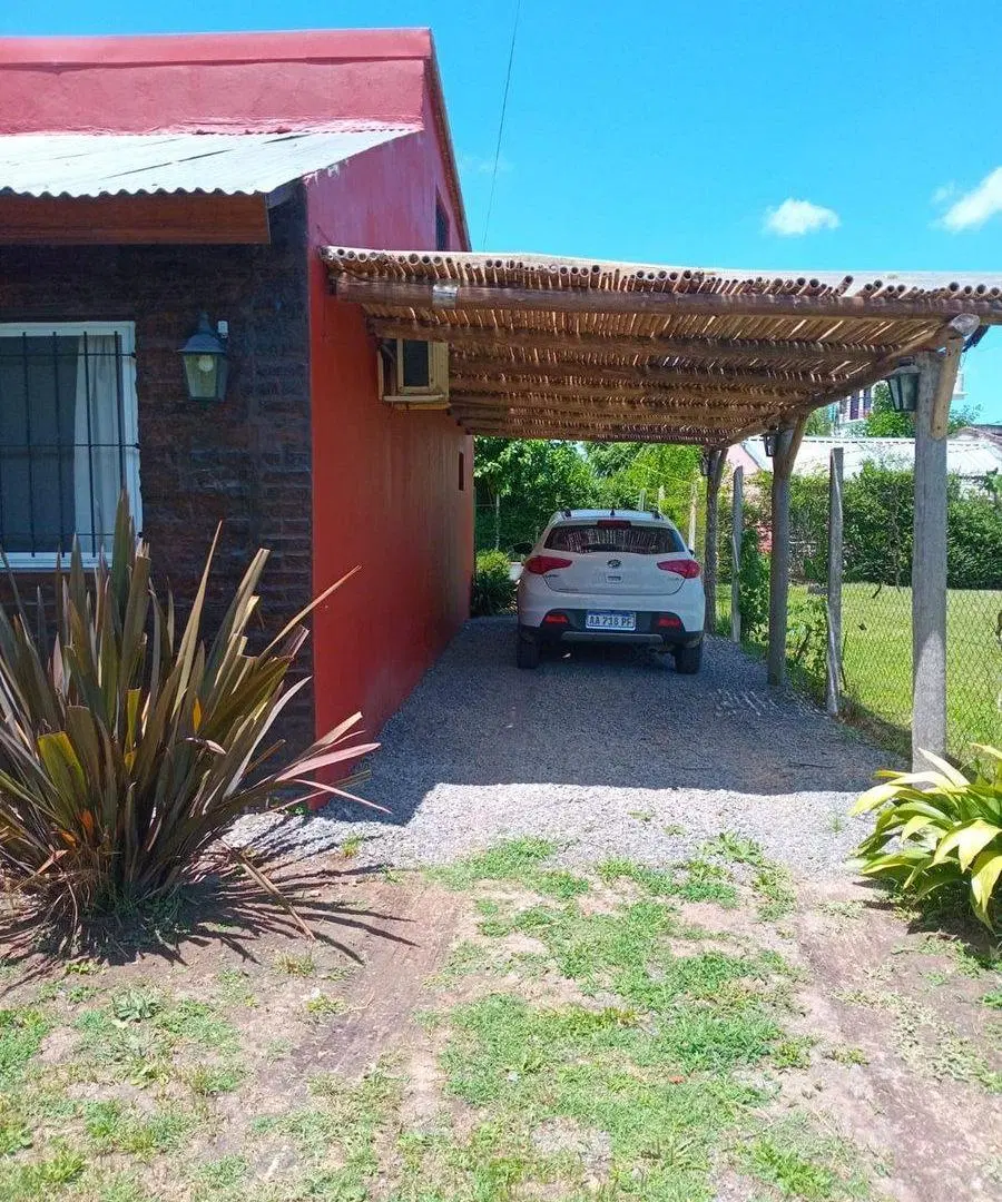 CASA VENTA 3 AMB  SAKURA CON PILETA /QUINCHO/COCHE 5