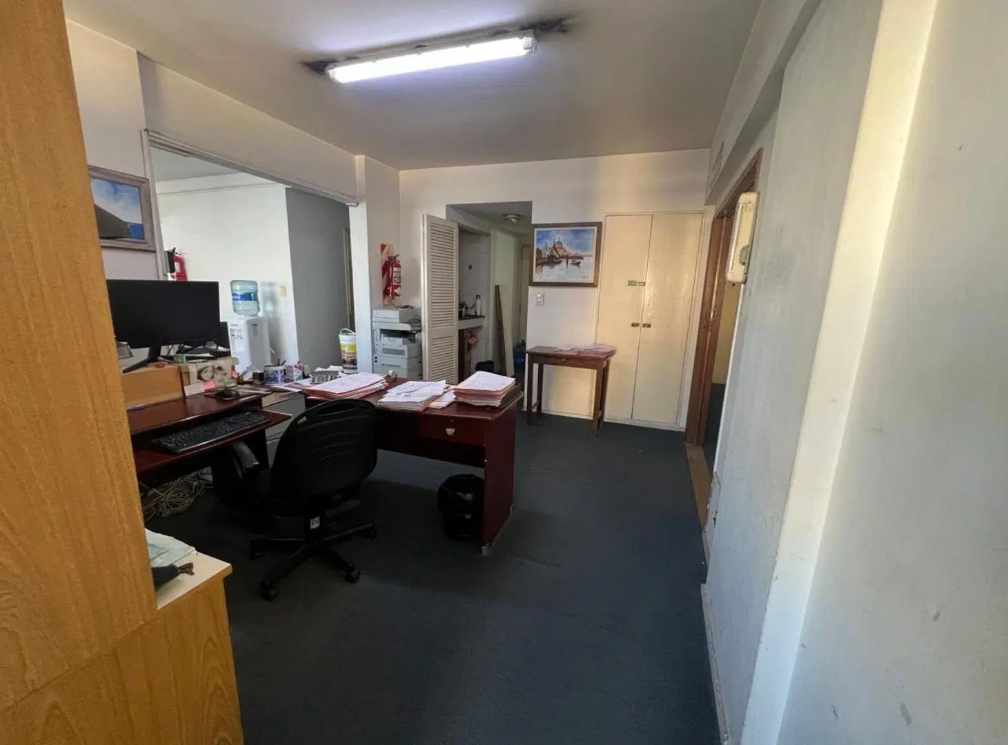 VENTA OFICINA AV BELGRANO BAÑO PROPIO SEGURIDAD 24 4