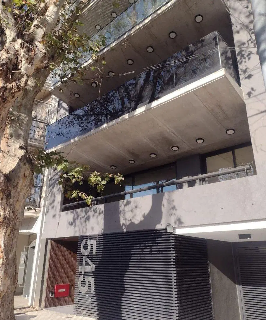 VENTA 4 AMB. ESTRENAR BALCON Y COCHERA EN LINIERS 2