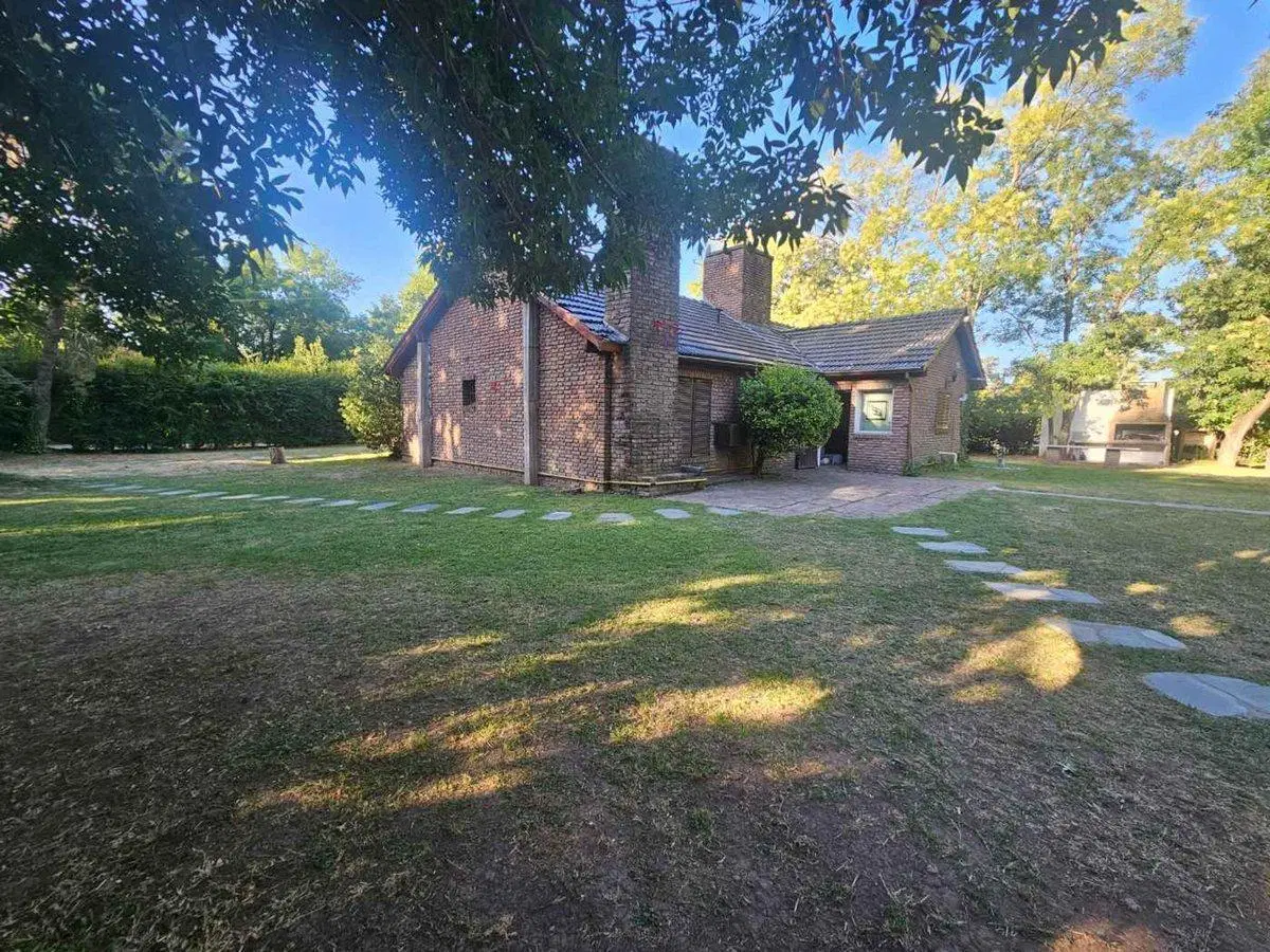 Venta casa pileta, quincho, parrilla Tortuguitas 2