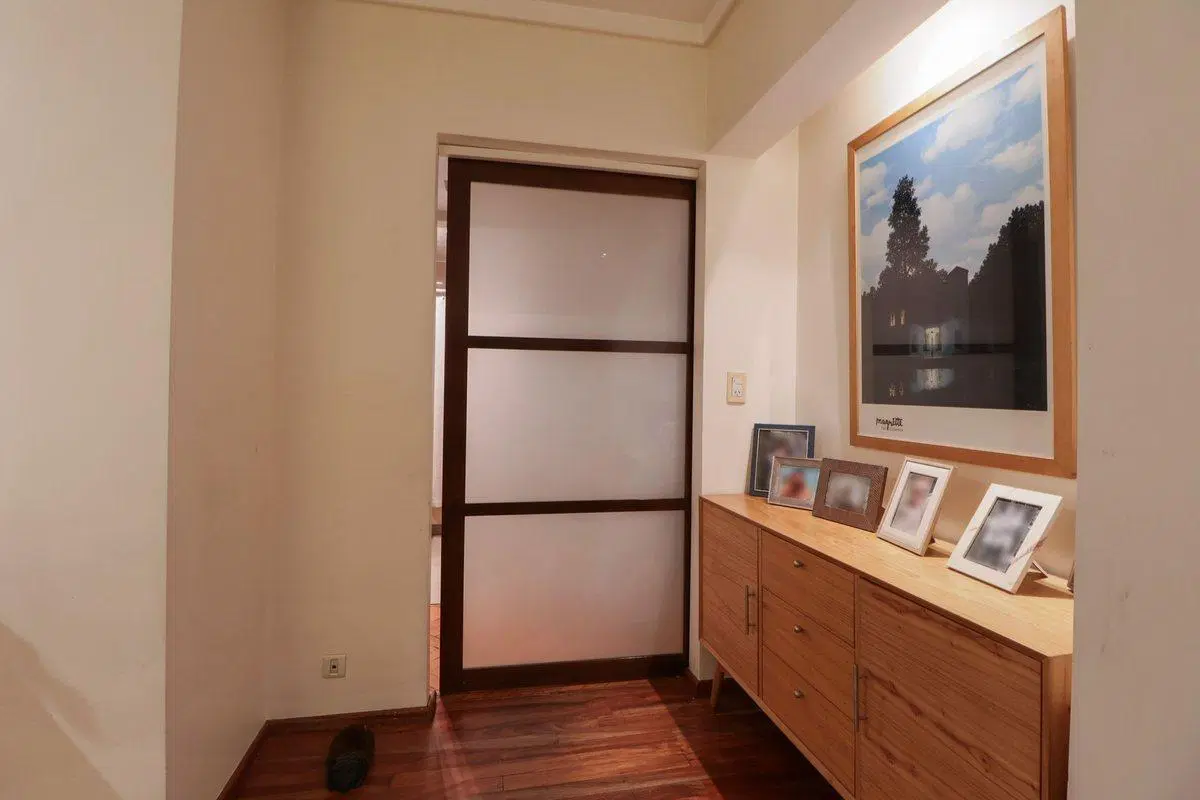 VENTA 3 AMB con escritorio,Exclusiva Zona, Balcón 8