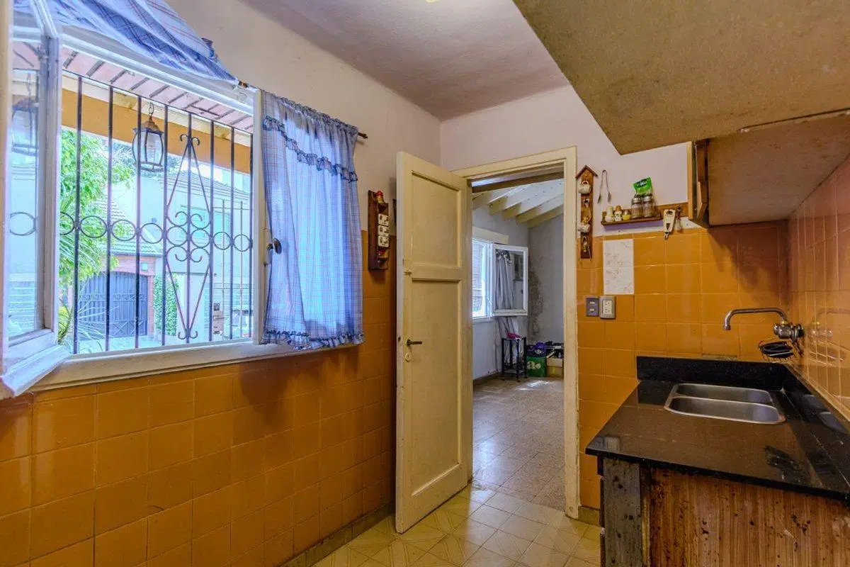 VENTA CASA MULTIFAMILIAR BARRIO PARQUE SAAVEDRA 3