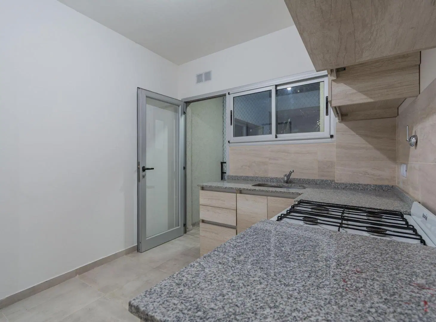 VENTA DPTO 3 AMB A ESTRENAR C/ BALCÓN Y PARRILLA 4