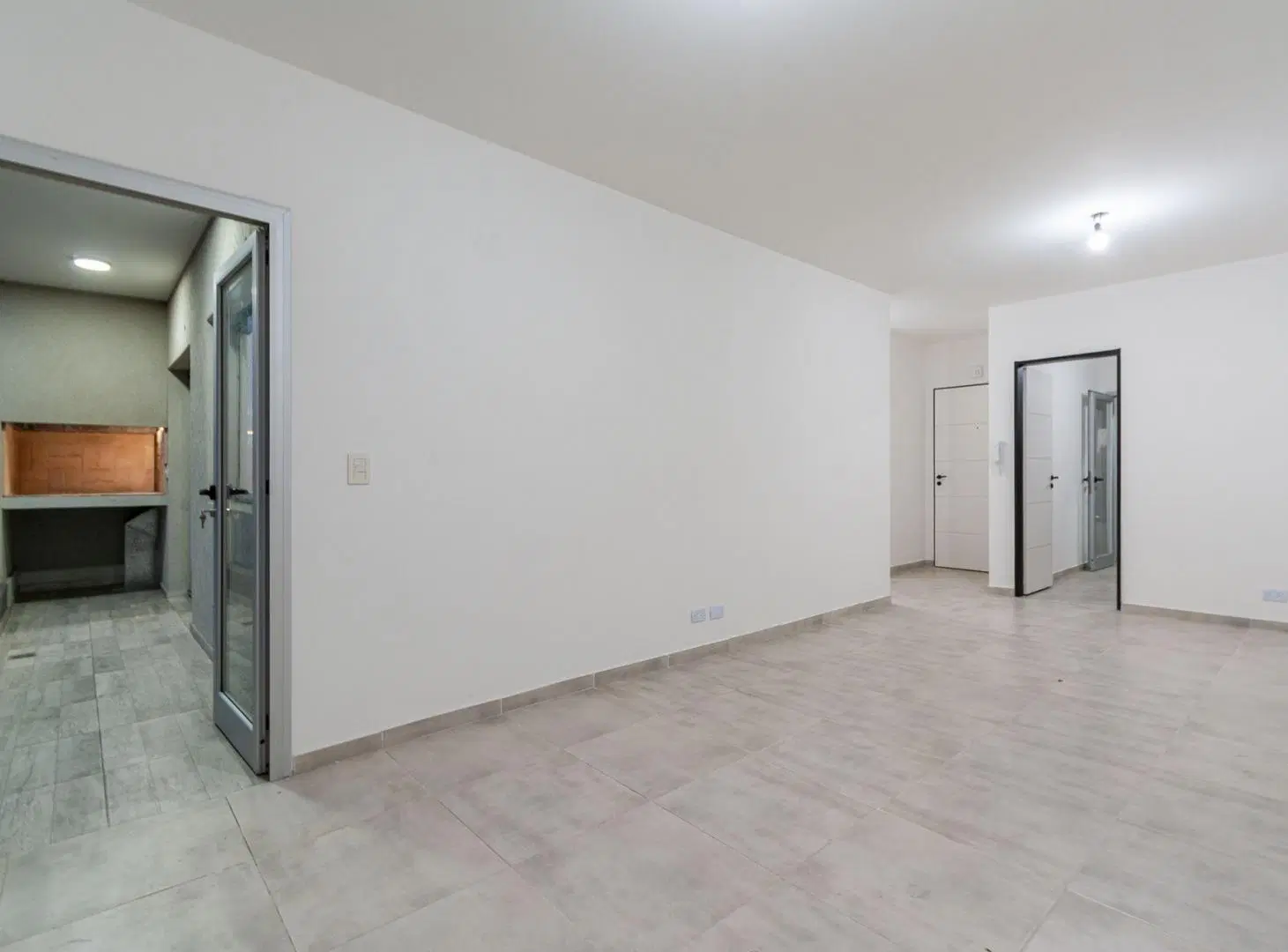 VENTA DPTO 3 AMB A ESTRENAR C/ BALCÓN Y PARRILLA 2