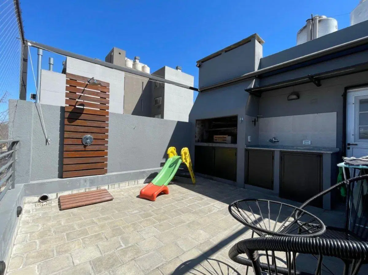 PH. 3 AMB. Con Terraza, Balcones y Parrilla. 3