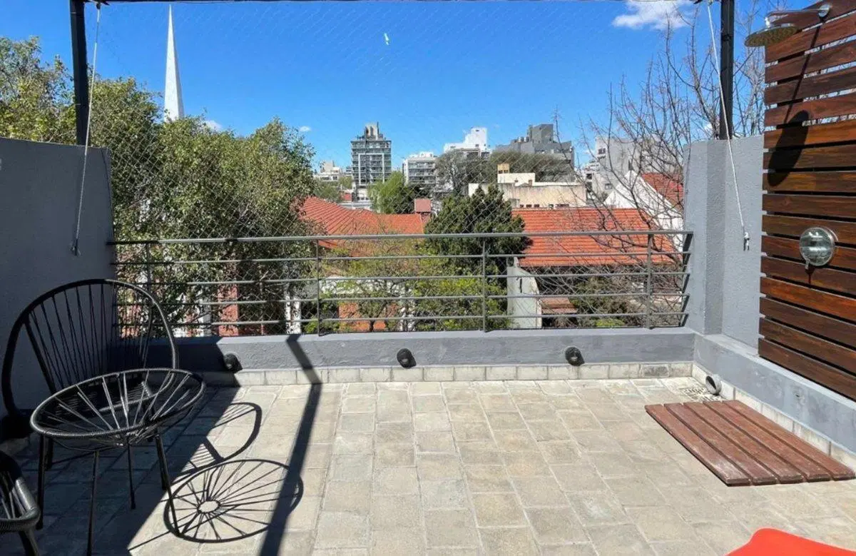 PH. 3 AMB. Con Terraza, Balcones y Parrilla. 5