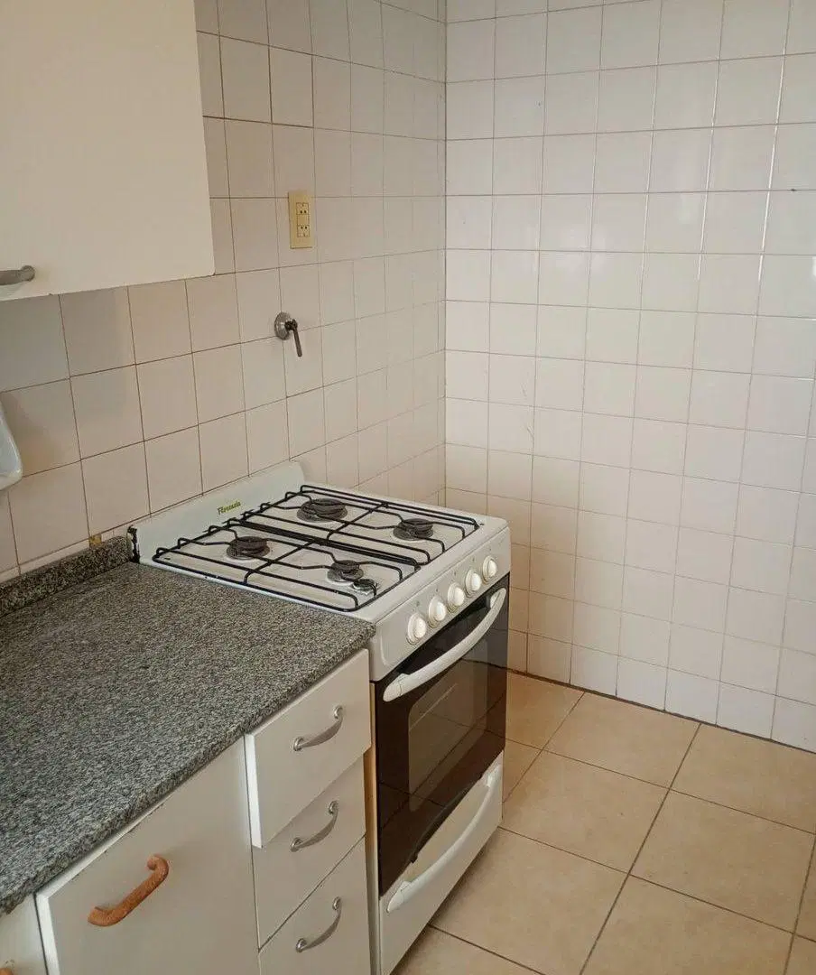 Venta Dpto. 2 amb. coc. indep/lav. COLEGIALES 2