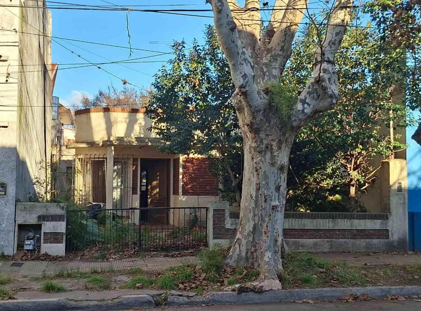 Casa en venta a reciclar en La Lucila 2