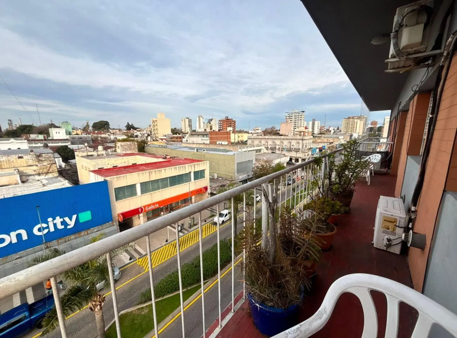 DEPARTAMENTO EN VENTA FRENTE CENTRO DE CAMPANA 4