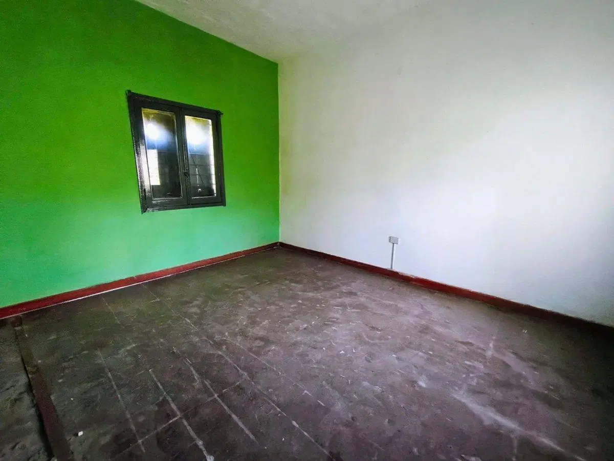VENTA LOTE CON 2 CASAS A REFACCIONAR - VILLA TESEI 4